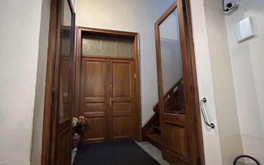 Petite copropriété, 2 appartements 1chs (peu de charges)