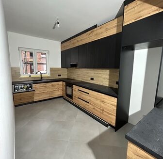 Maison neuve 2 façades 3 voir 4 chs avec grand jardin