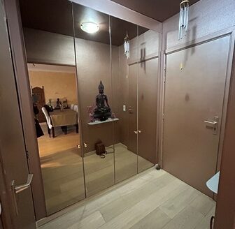 Agréable appartement super meublé, 2chs+bur, parking, terrasse, piscine.