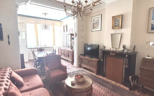 Maison de rapport: 3 lots à vendre petite copropriété de 4 biens dont une profession libérale