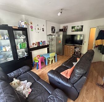 Petite copropriété peu de charges: appartement +/-70m2 2 chambres