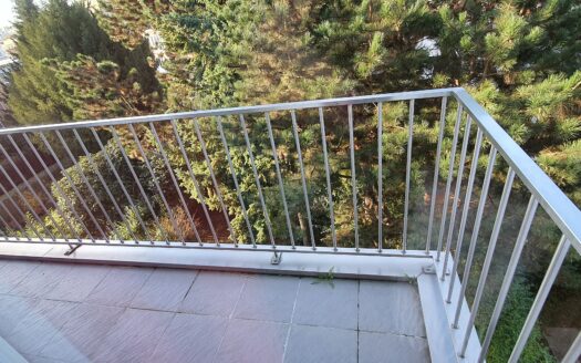 Très bel appartement rénové août 25-2chs,terrasse sud-poss.gar.