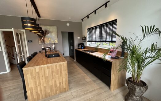 Magnifique villa neuve sur 72a terrain – 3chs – terrasse & jardin sud – Pkg