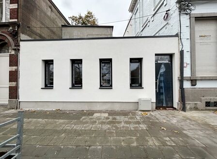 A saisir: pour investissement ou autre: maison neuve 4chs, 2 terrasses, jardin-PEB A