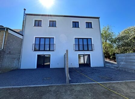 Maison neuve 2 façades 3 voir 4 chs avec grand jardin – Belles Finitions et disponible de suite
