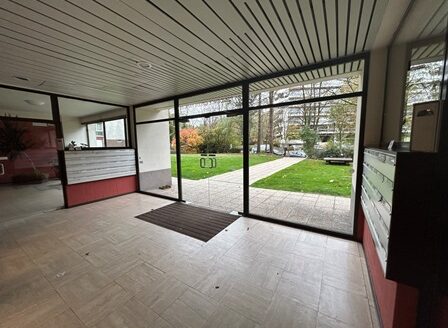 Agréable appartement super meublé, 2chs+bur, parking, terrasse, piscine.